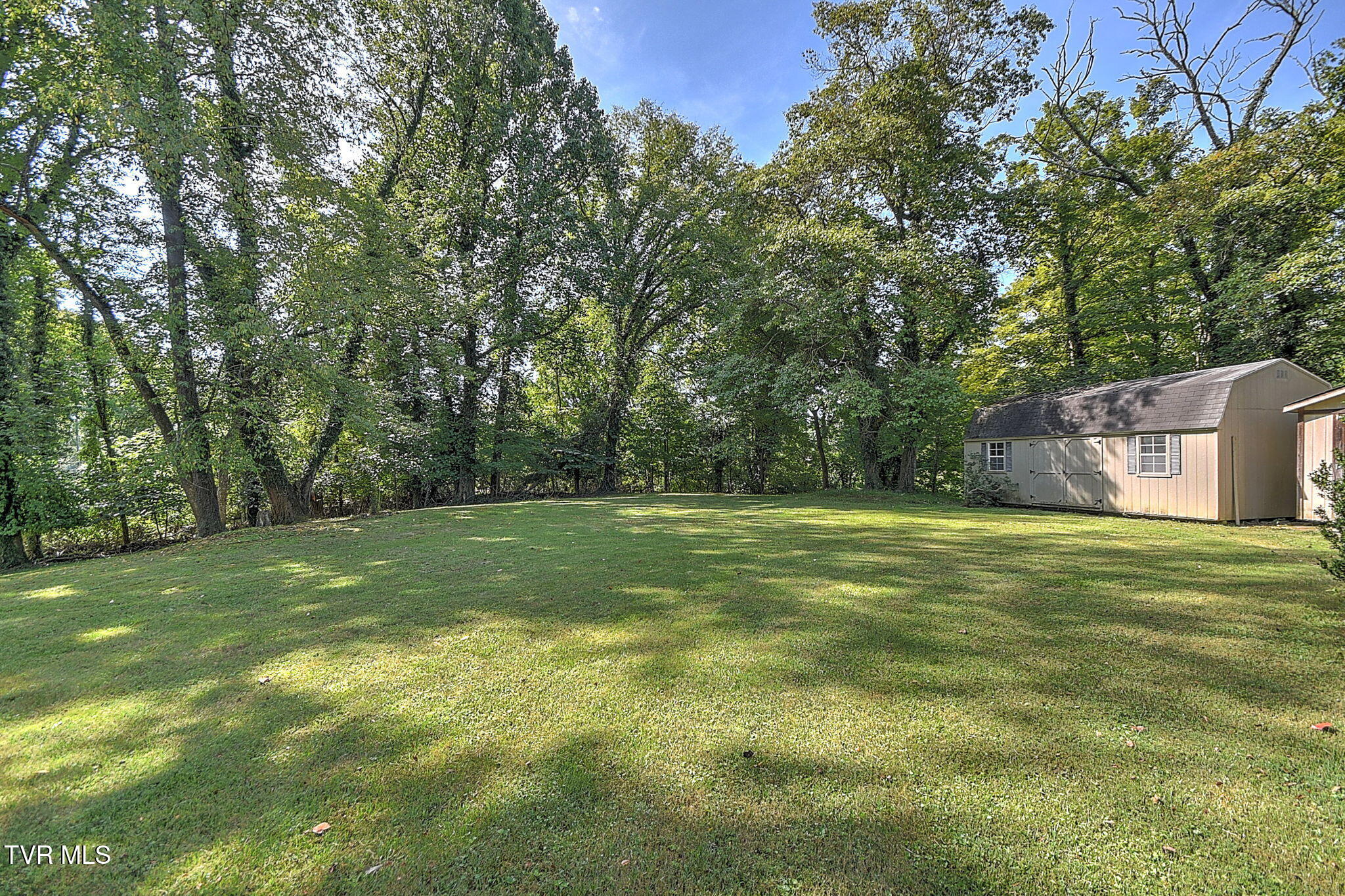 204 Parkway Road Bristol, TN 37620 - Photo 55 of 75 57-web-or-mls-204 Parkway KW-57