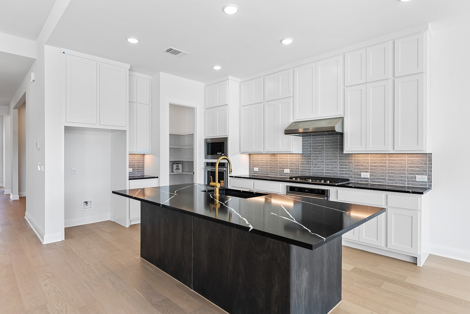 17725 Absinthe Drive Austin, TX 78738 - Photo 3 of 29