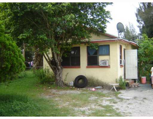 1507 Florida Fort Fort Pierce, FL 34950 - Photo 1 of 3 Primary Photo