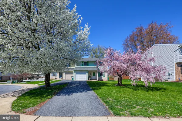 $282,900 | 154 Julie Ann Court, Ephrata, PA 17522