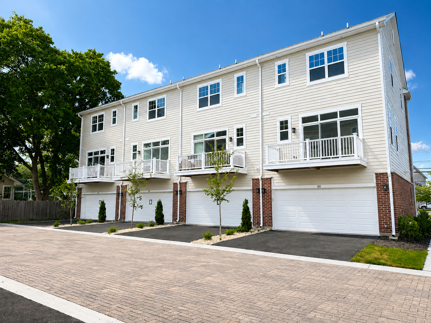 186 East River Road Des Plaines, IL 60016 - Photo 18 of 21