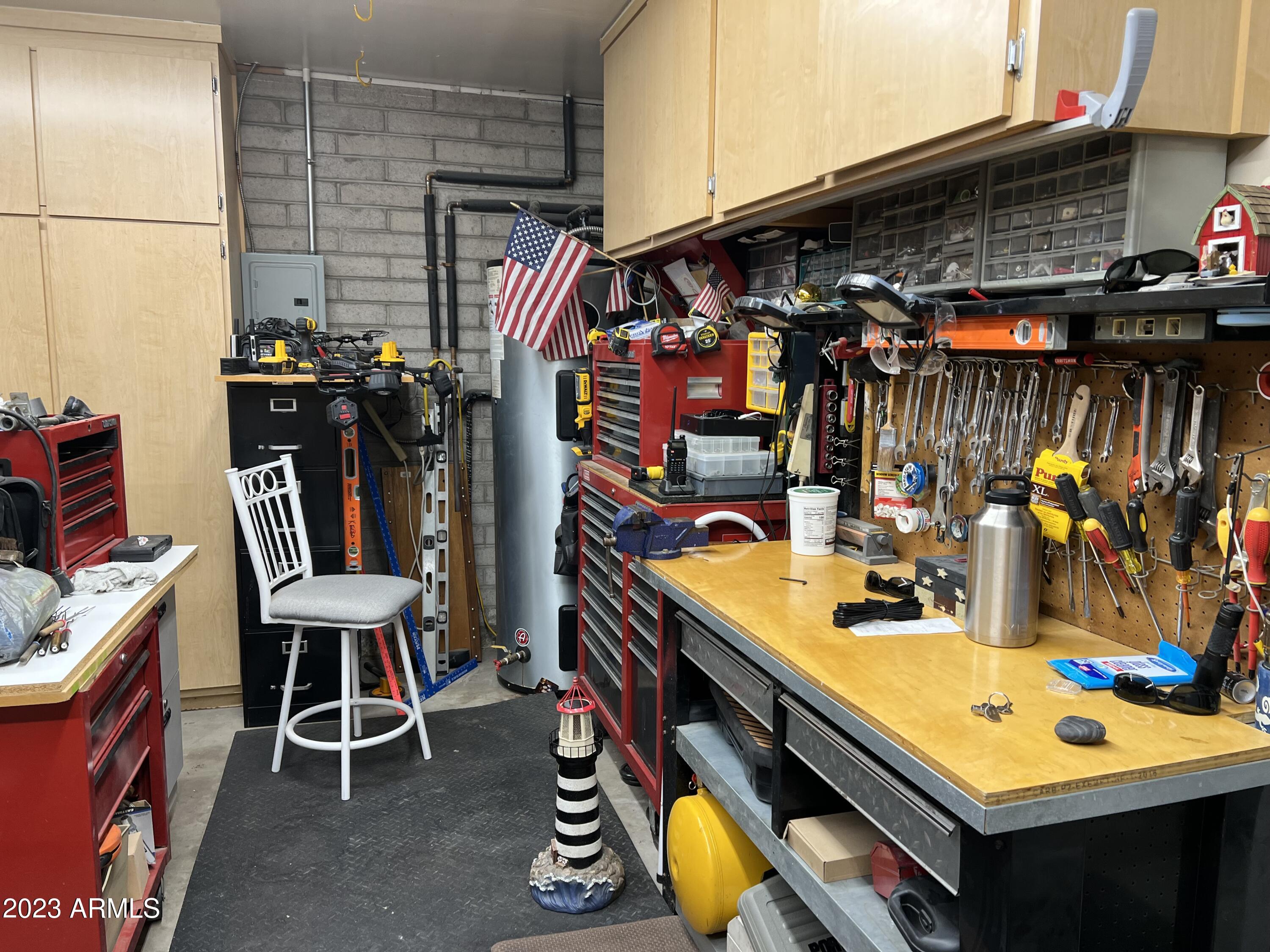 3522 West Phelps Road Phoenix, AZ 85053 - Photo 28 of 32 work shop