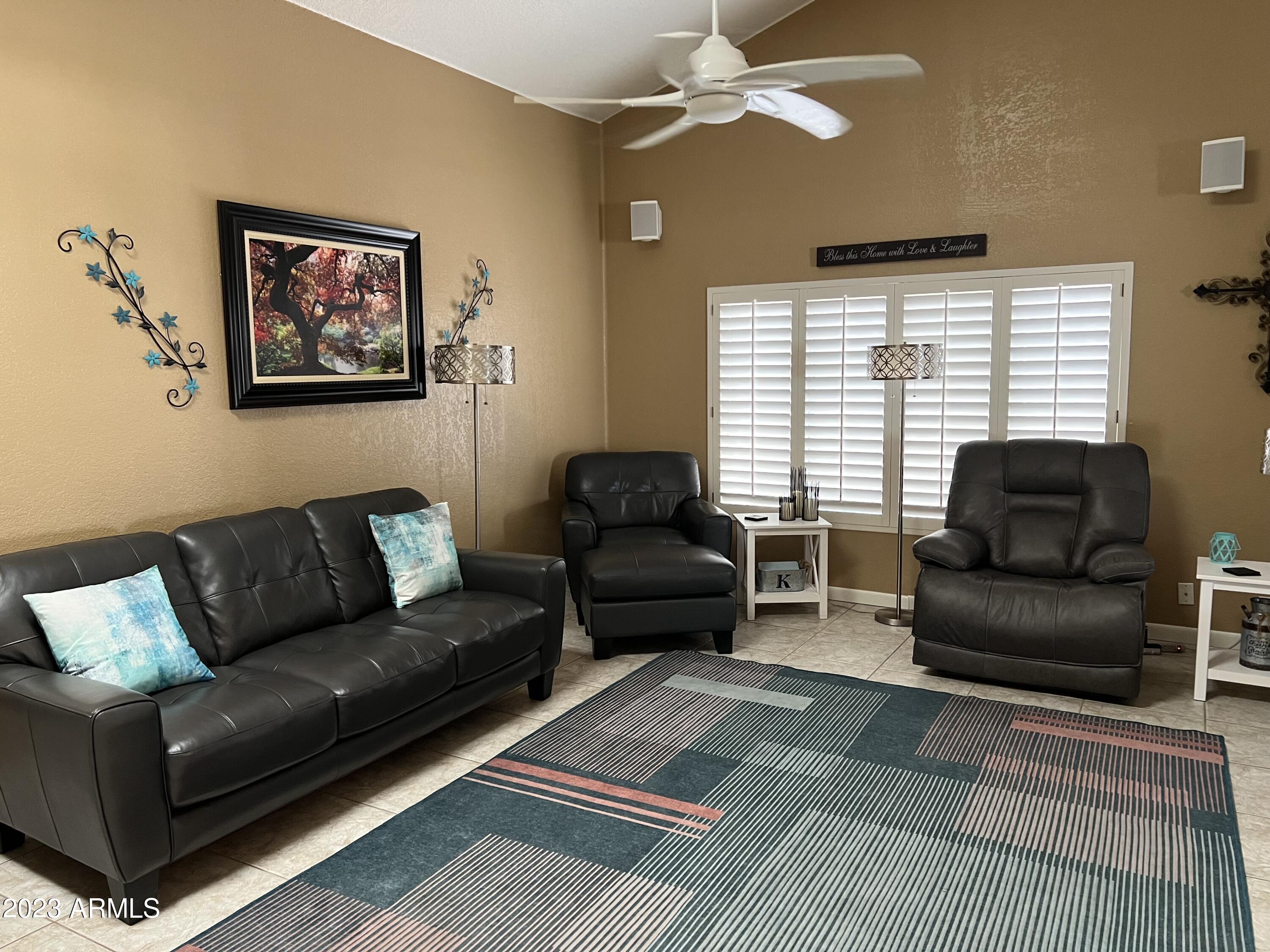 3522 West Phelps Road Phoenix, AZ 85053 - Photo 3 of 32 living r-2