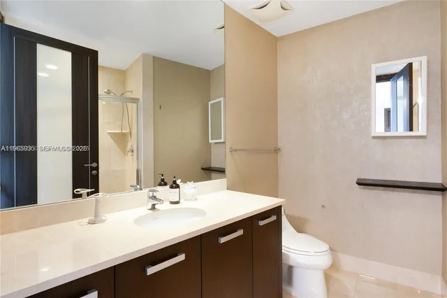 $9,500 | 18101 Collins Avenue, Unit 5008, Sunny Isles Beach, FL 33160