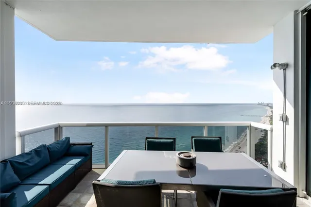 $9,500 | 18101 Collins Avenue, Unit 5008, Sunny Isles Beach, FL 33160