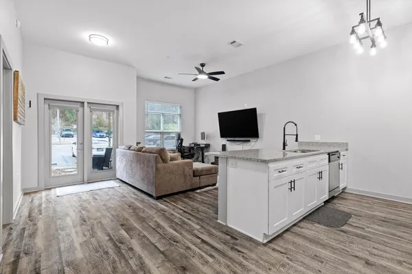 $264,900 | 782 Riverfront Parkway, Unit 109, Chattanooga, TN 37402