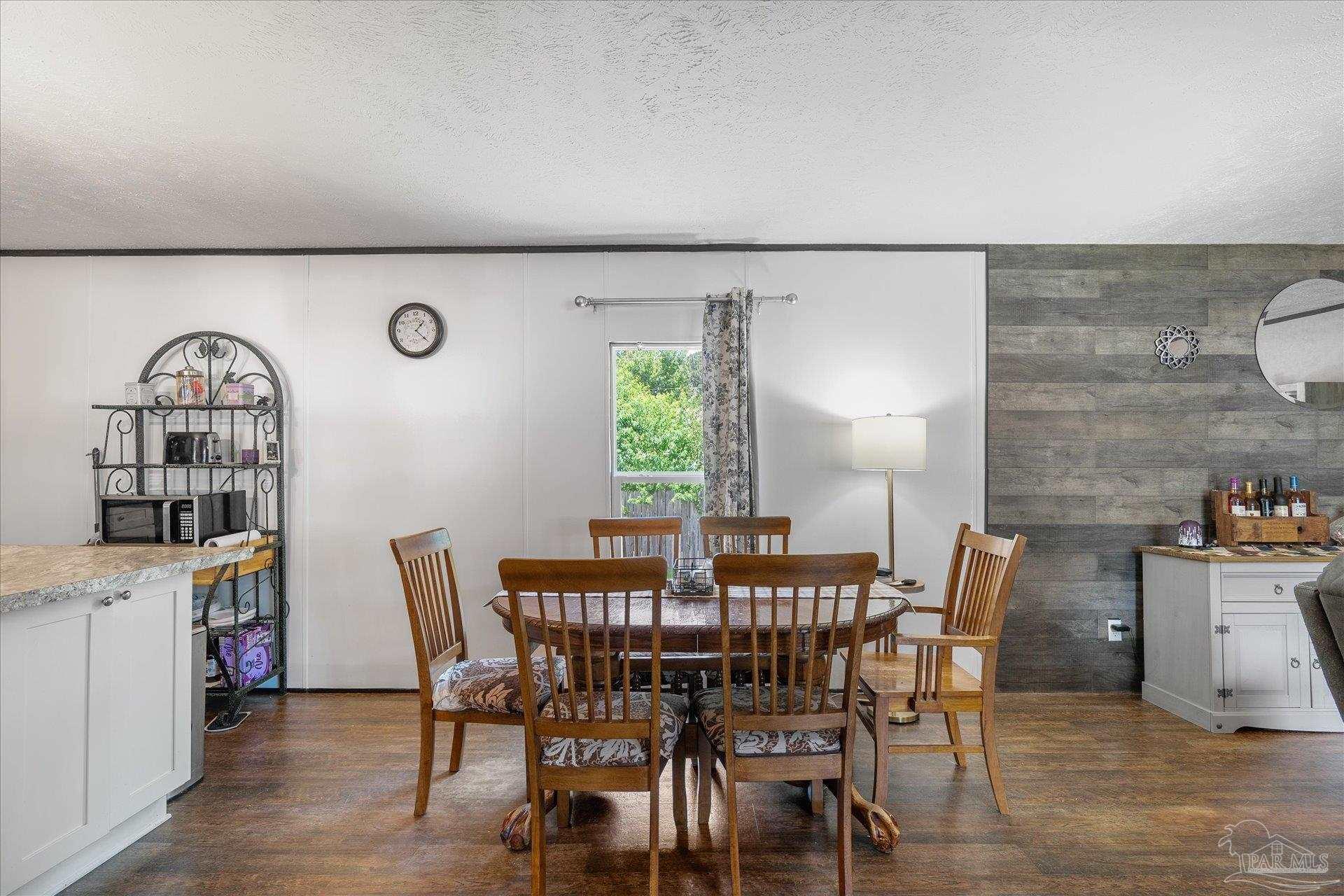 1964 Reagan Road Navarre, FL 32566 - Photo 11 of 28 Gallery Image 11