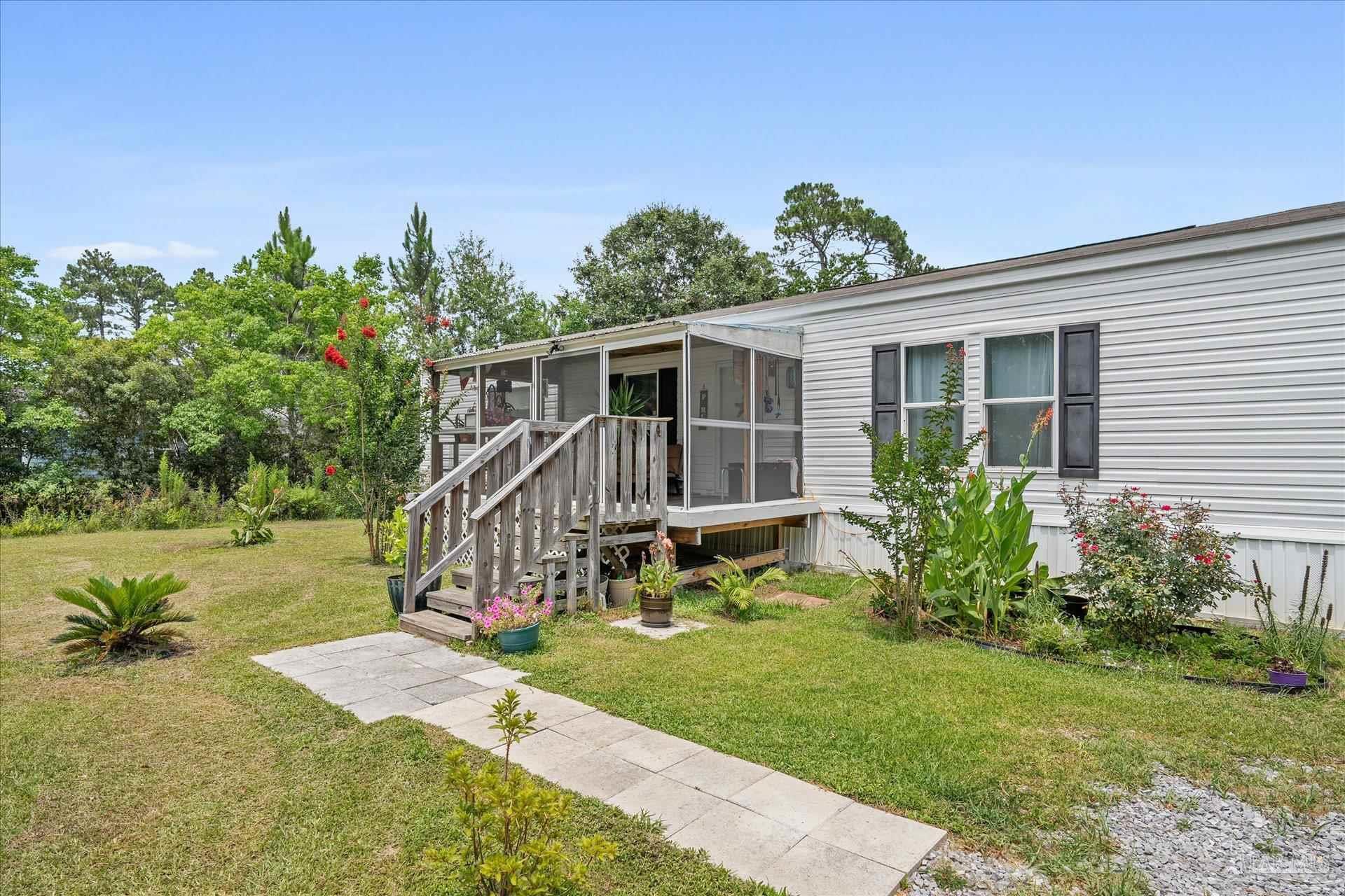 1964 Reagan Road Navarre, FL 32566 - Photo 3 of 28 Gallery Image 3