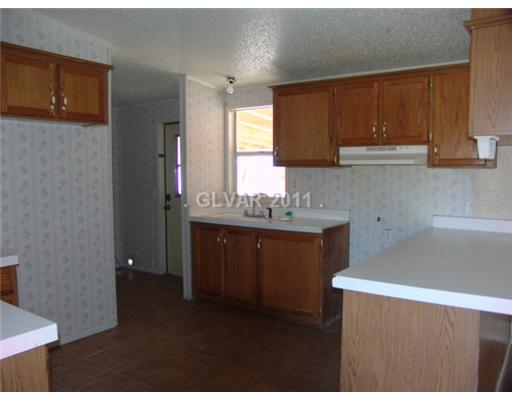 2980 Retread Road Pahrump, NV 89048 - Photo 4 of 18 Kitchen.