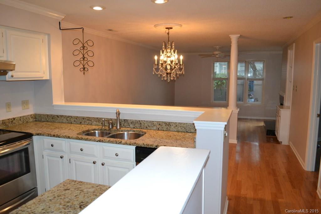 222 Queens Road, Unit 61 Charlotte, NC 28204 - Photo 4 of 17 Gallery Image 4