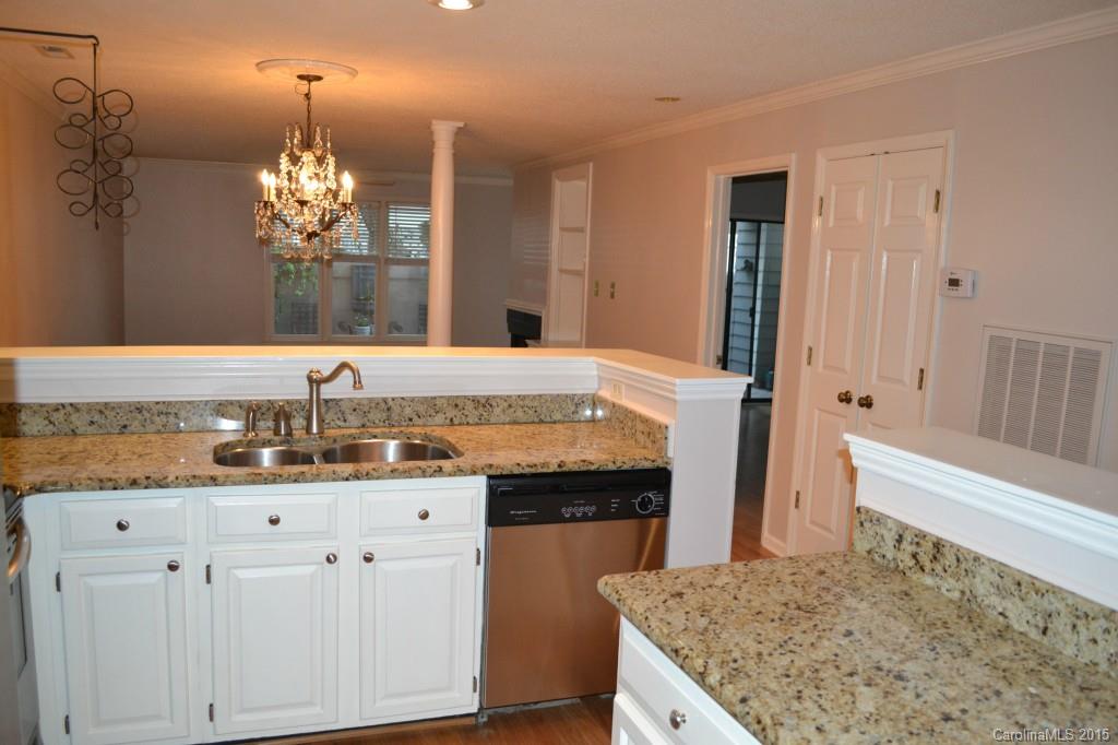 222 Queens Road, Unit 61 Charlotte, NC 28204 - Photo 5 of 17 Gallery Image 5