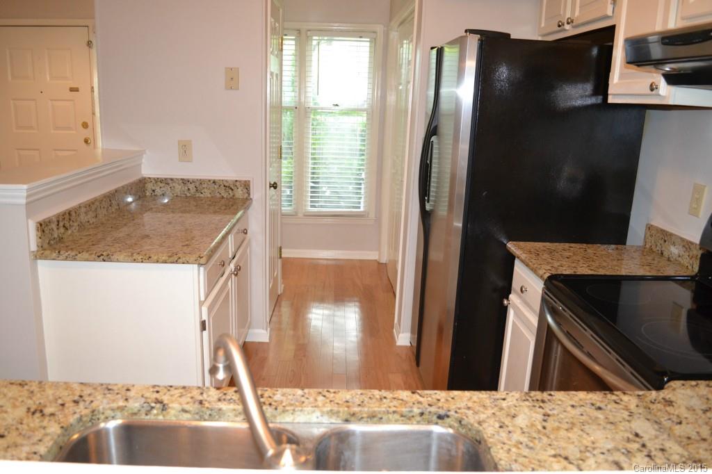 222 Queens Road, Unit 61 Charlotte, NC 28204 - Photo 7 of 17 Gallery Image 7