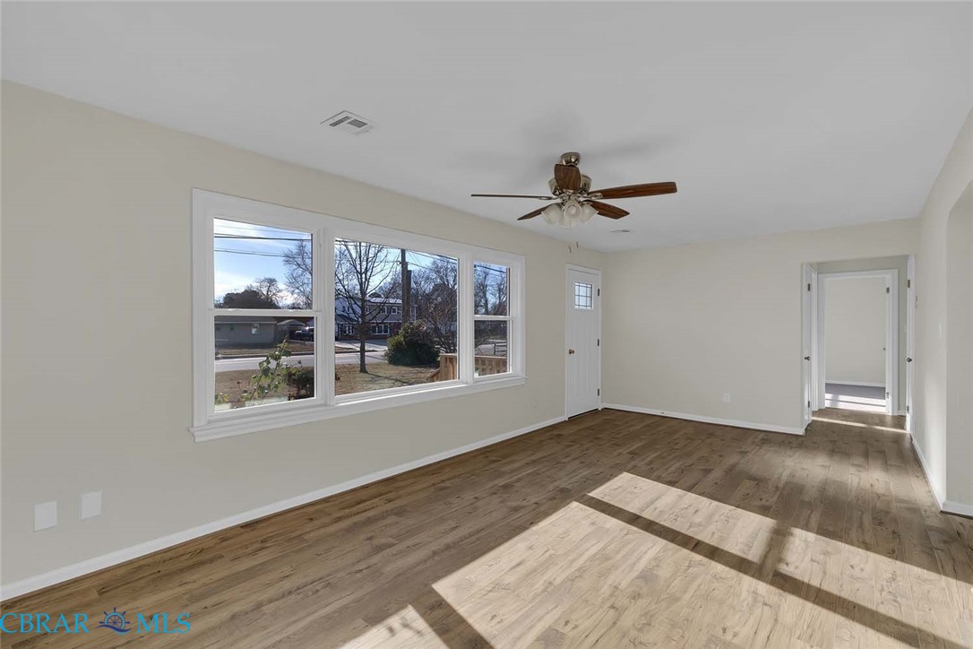 353 Fox Hill Road Hampton, VA 23669 - Photo 8 of 27