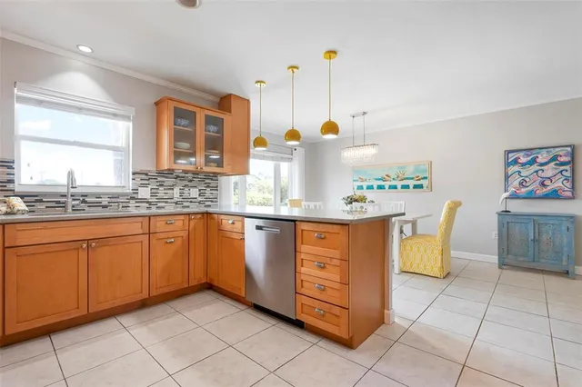 $1,295,000 | 602 Baronet Lane, Holmes Beach, FL 34217