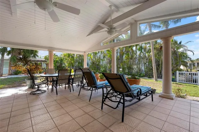 $1,295,000 | 602 Baronet Lane, Holmes Beach, FL 34217