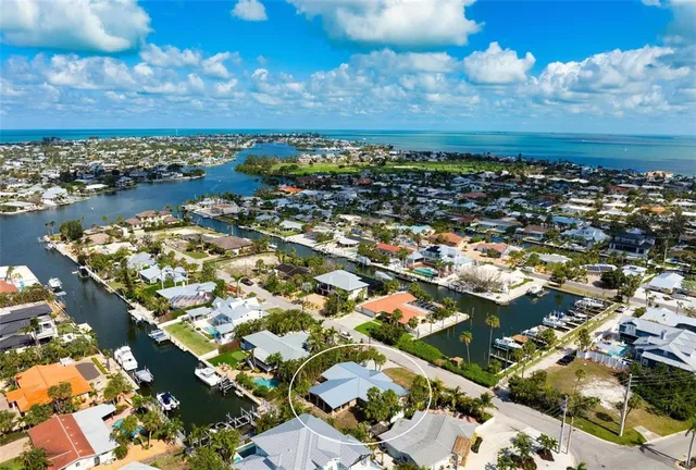 $1,295,000 | 602 Baronet Lane, Holmes Beach, FL 34217
