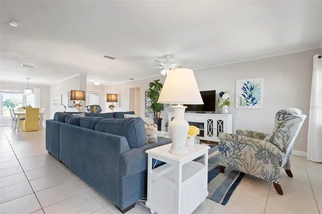 $1,295,000 | 602 Baronet Lane, Holmes Beach, FL 34217