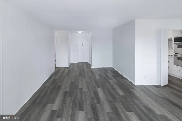 $2,800 | 307 Yoakum Parkway, Unit 1024, Alexandria, VA 22304