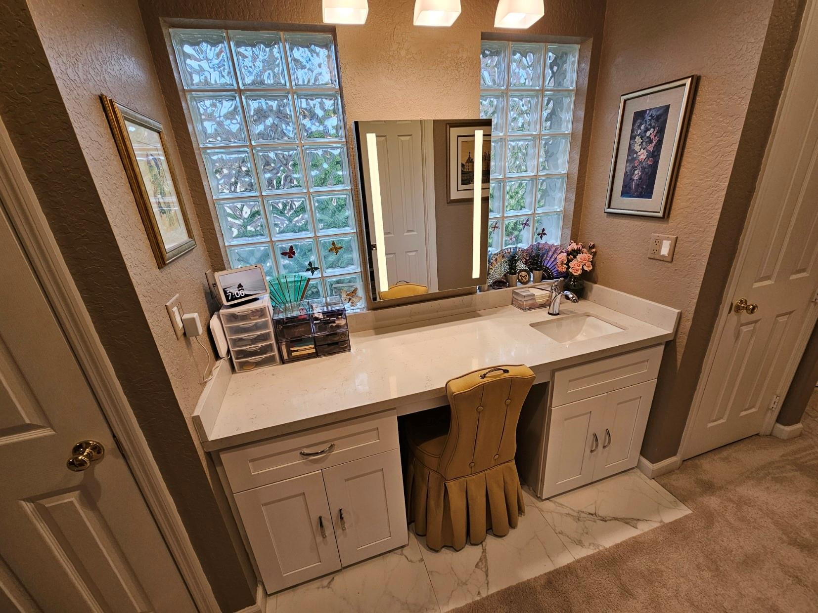 6963 Wilson Road West Palm Beach, FL 33413 - Photo 12 of 29 a bathroom with a sink a mirror a vanity and a bathtub