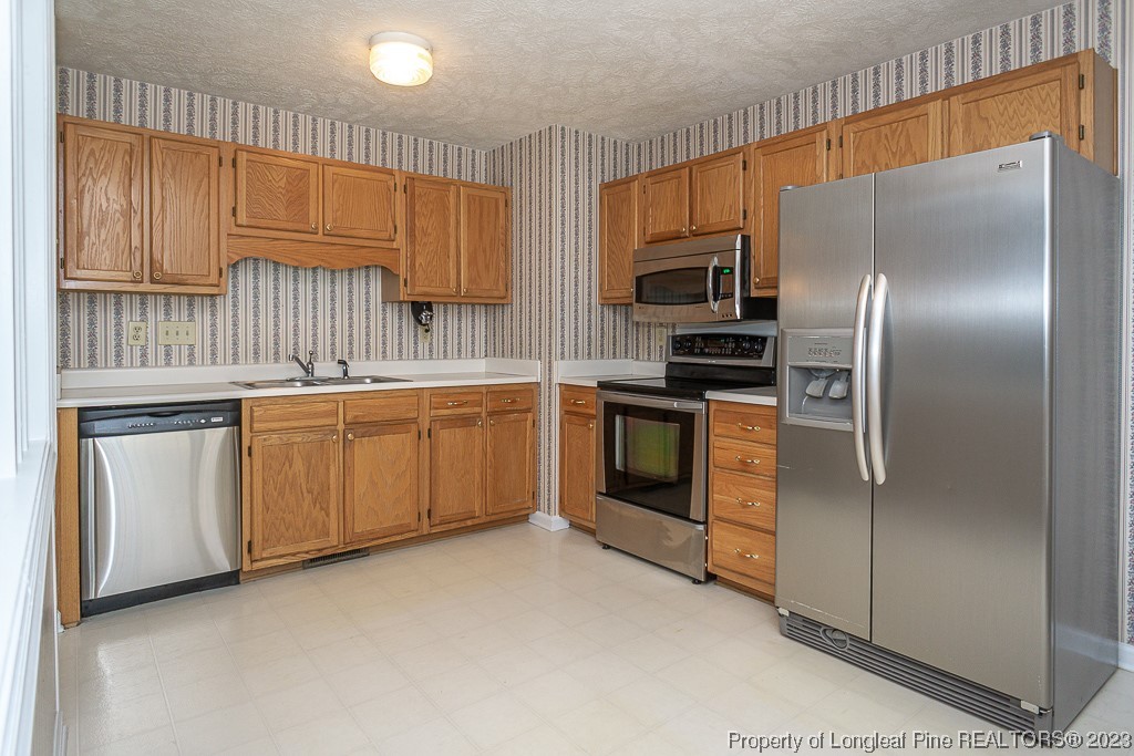 5619 Walkabout Road Hope Mills, NC 28348 - Photo 11 of 49 Gallery Image 11