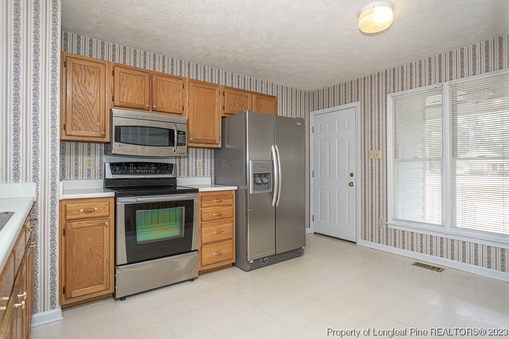 5619 Walkabout Road Hope Mills, NC 28348 - Photo 12 of 49 Gallery Image 12