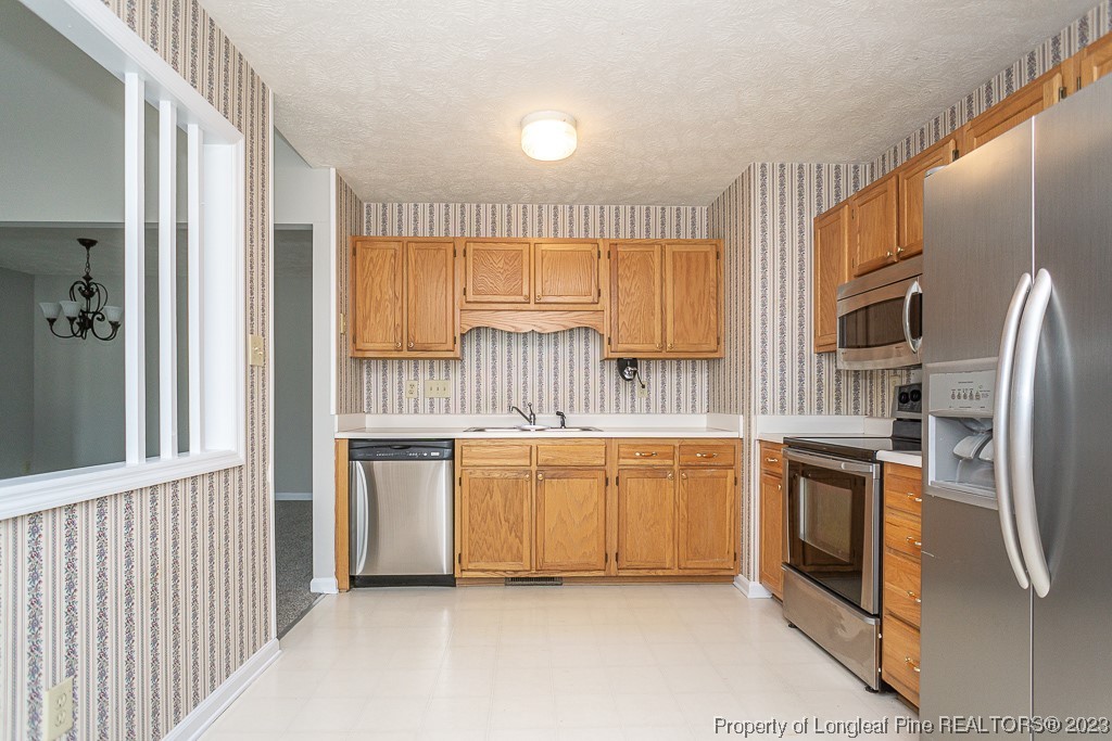 5619 Walkabout Road Hope Mills, NC 28348 - Photo 13 of 49 Gallery Image 13