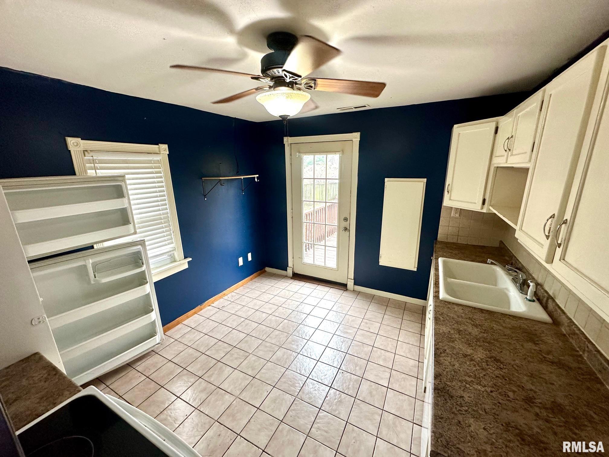 2006 Cedar Street Jacksonville, IL 62650 - Photo 11 of 21