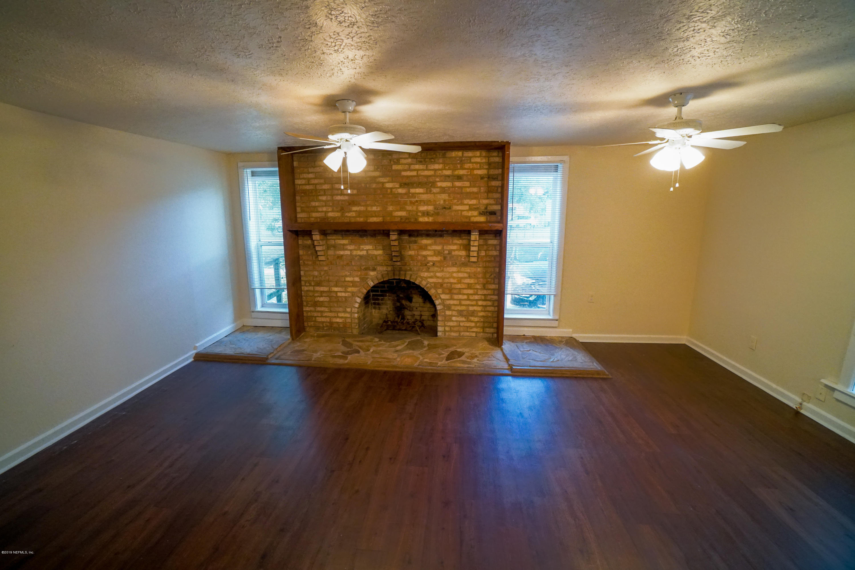 10602 Lone Star Road Jacksonville, FL 32225 - Photo 6 of 28 Living