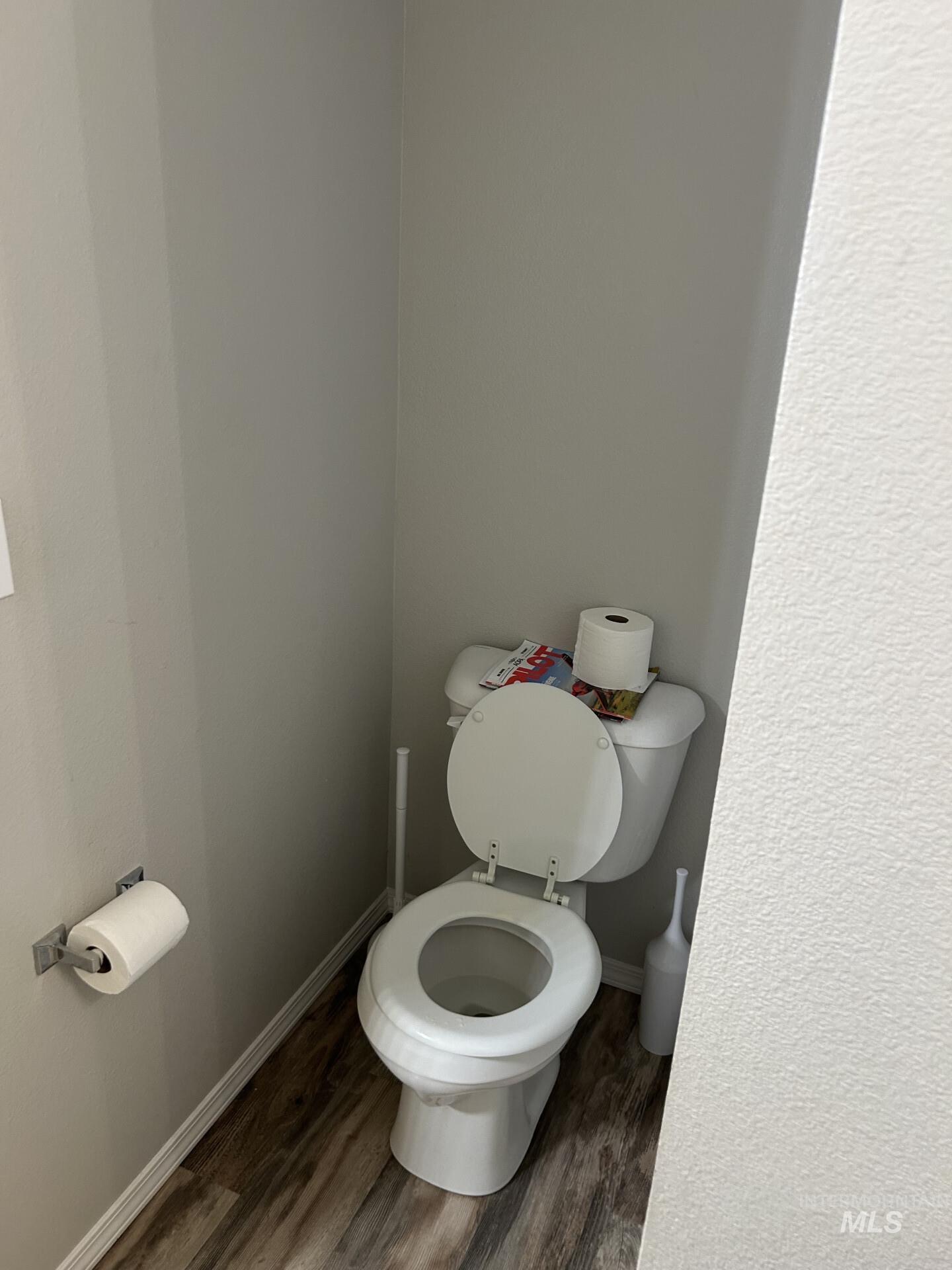 5614 Barkley Way Caldwell, ID 83607 - Photo 27 of 50 Bathroom with dark wood-type flooring