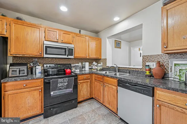 $280,000 | 6919 Myersview Drive, Baltimore, MD 21220