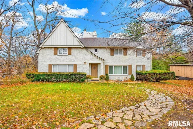 $349,900 | 4008 Knoxville Avenue, Peoria, IL 61614