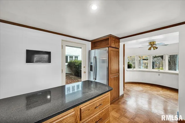 $349,900 | 4008 Knoxville Avenue, Peoria, IL 61614