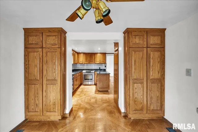 $349,900 | 4008 Knoxville Avenue, Peoria, IL 61614