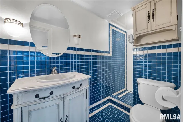 $349,900 | 4008 Knoxville Avenue, Peoria, IL 61614