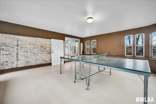 $349,900 | 4008 Knoxville Avenue, Peoria, IL 61614