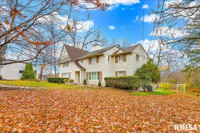 $349,900 | 4008 Knoxville Avenue, Peoria, IL 61614