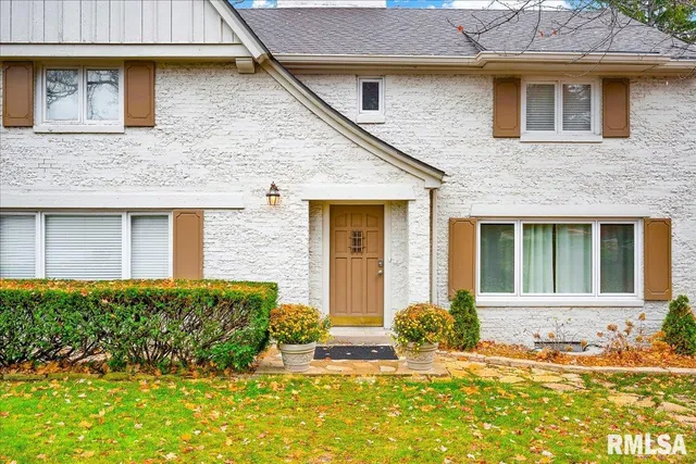 $349,900 | 4008 Knoxville Avenue, Peoria, IL 61614