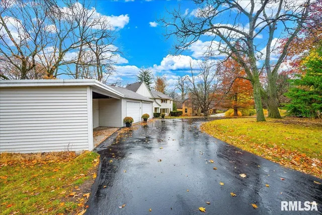 $349,900 | 4008 Knoxville Avenue, Peoria, IL 61614