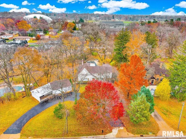 $349,900 | 4008 Knoxville Avenue, Peoria, IL 61614