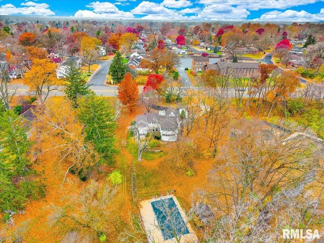 $349,900 | 4008 Knoxville Avenue, Peoria, IL 61614