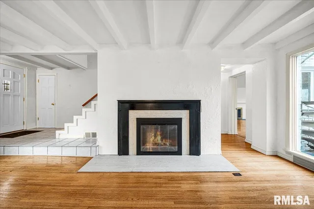 $349,900 | 4008 Knoxville Avenue, Peoria, IL 61614