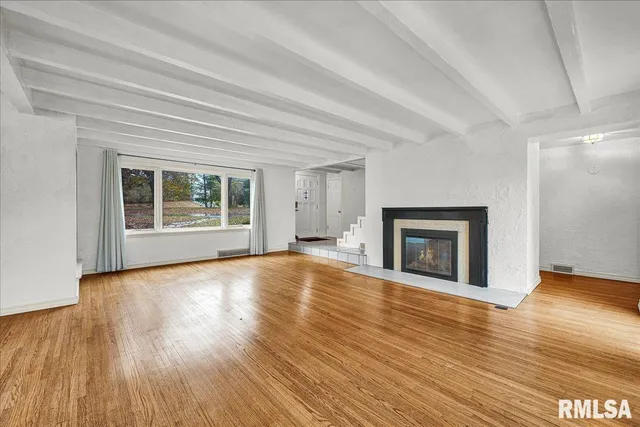 $349,900 | 4008 Knoxville Avenue, Peoria, IL 61614