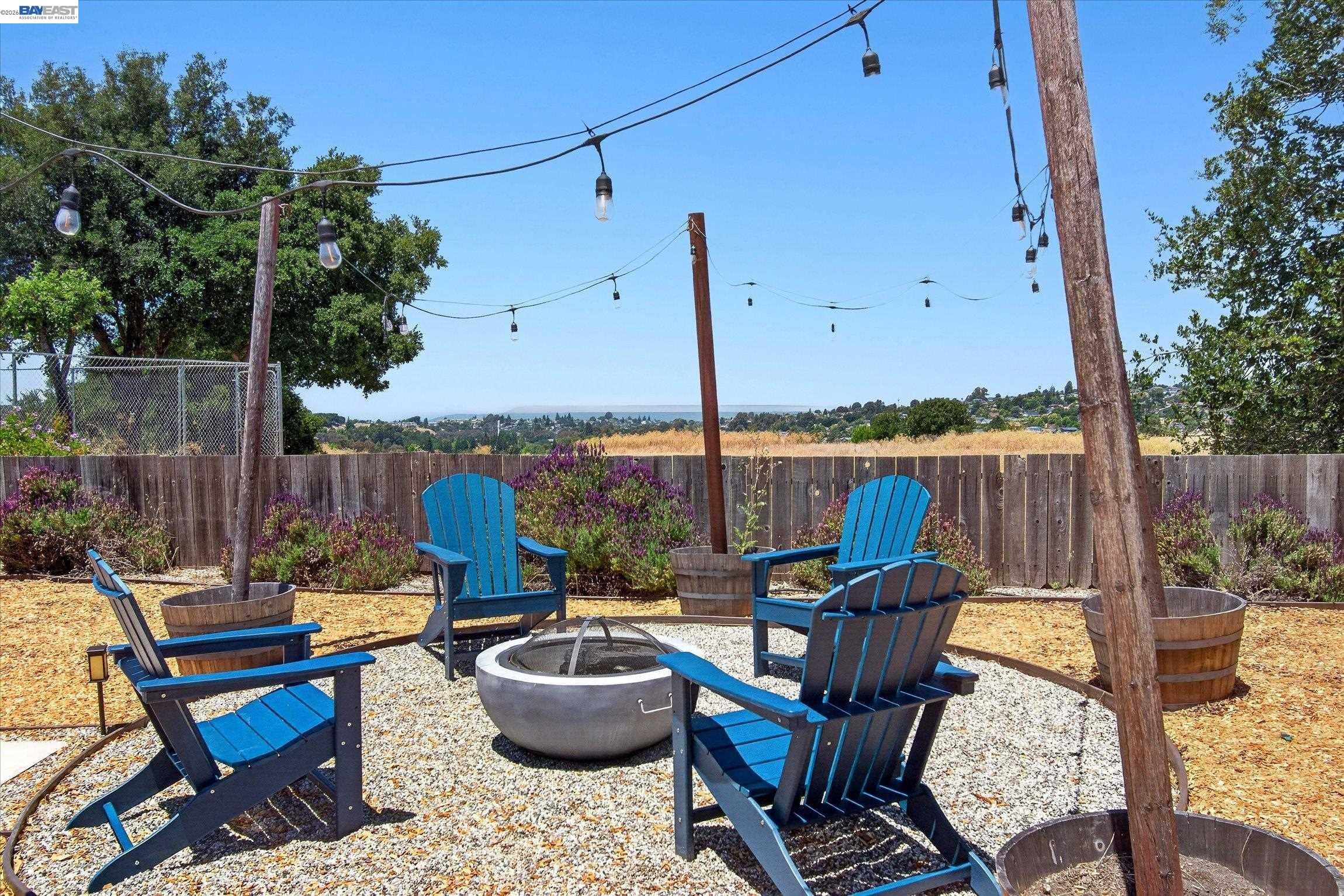 295 Iris Road Hercules, CA 94547 - Photo 27 of 31