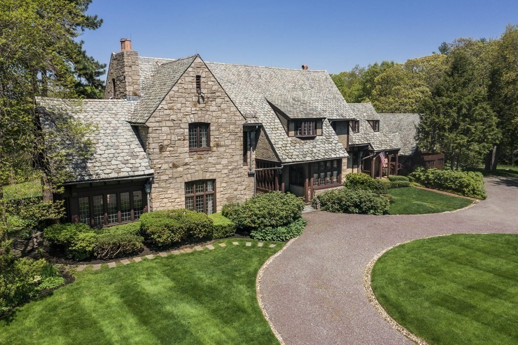 17 Longview Road Reading, MA 01867 - Photo 3 of 42 an aerial view of a house