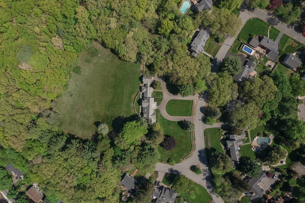 17 Longview Road Reading, MA 01867 - Photo 42 of 42 an aerial view of a house with a yard and garden