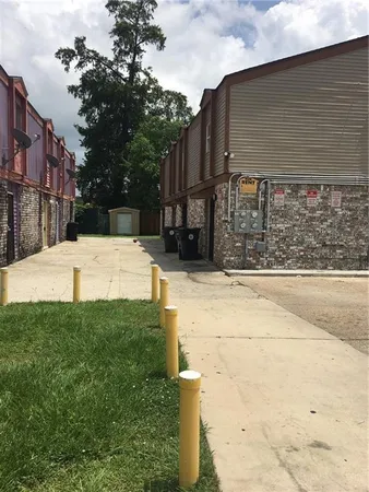 $1,250 | 5997 Tullis Drive, Unit B, New Orleans, LA 70131