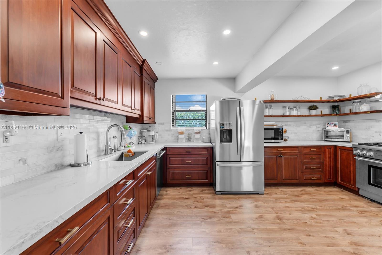 21100 Anchor Road Cutler Bay, FL 33189 - Photo 4 of 19 Gallery Image 4