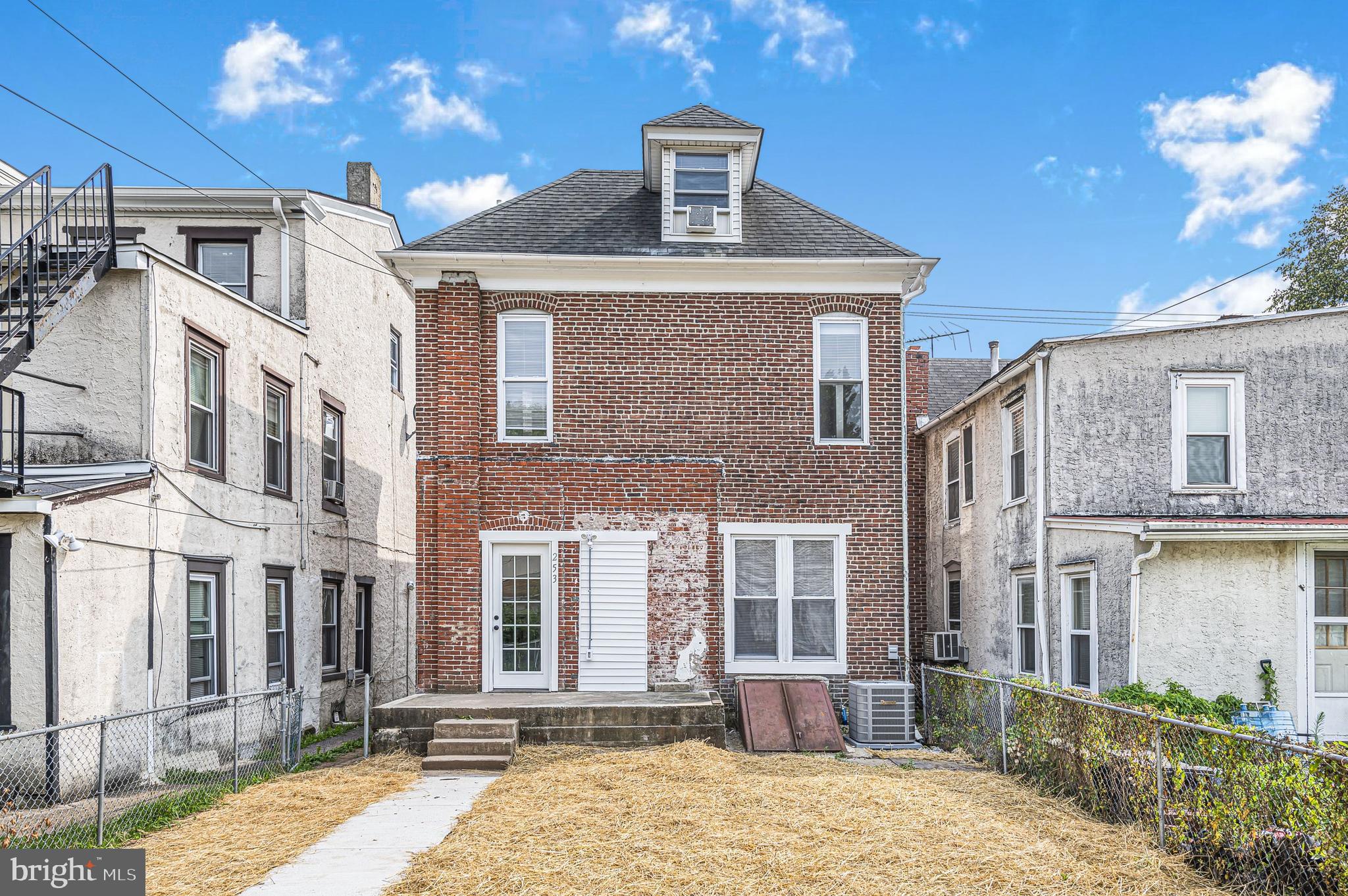 253 Beech Street Pottstown, PA 19464 - Photo 30 of 34