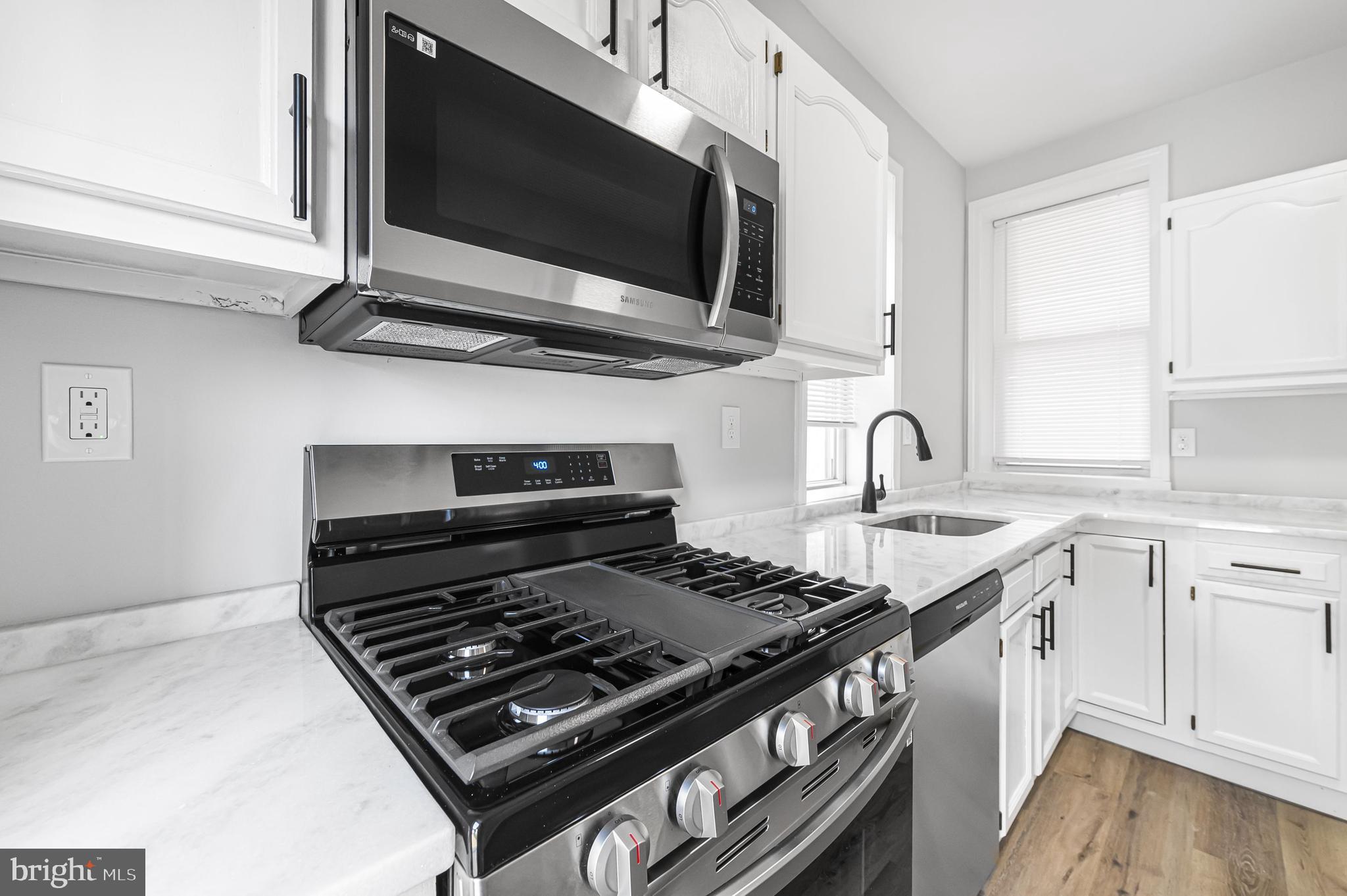 253 Beech Street Pottstown, PA 19464 - Photo 5 of 34