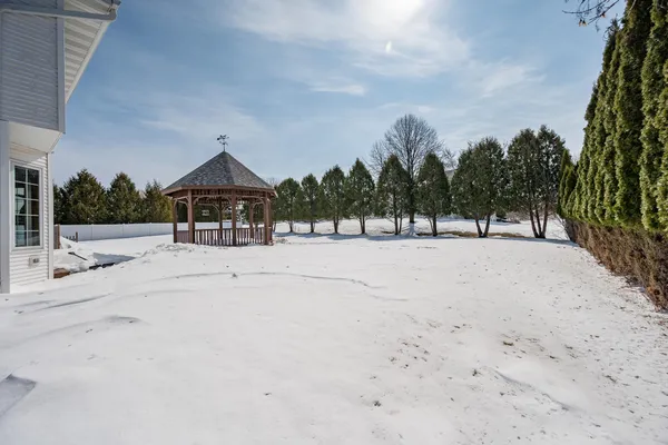 $429,900 | 3716 Settlement Heights Drive, New Franken, WI 54229